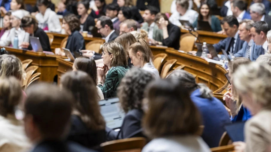 Une commission veut un assistant IA dédié sous la Coupole fédérale