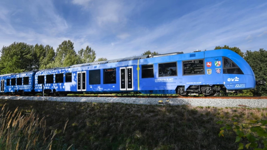 Alstom profite de la soif de trains pour revenir aux bénéfices