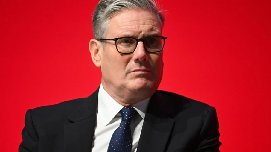 Keir Starmer promet de lutter contre l'extrême droite et Reform UK