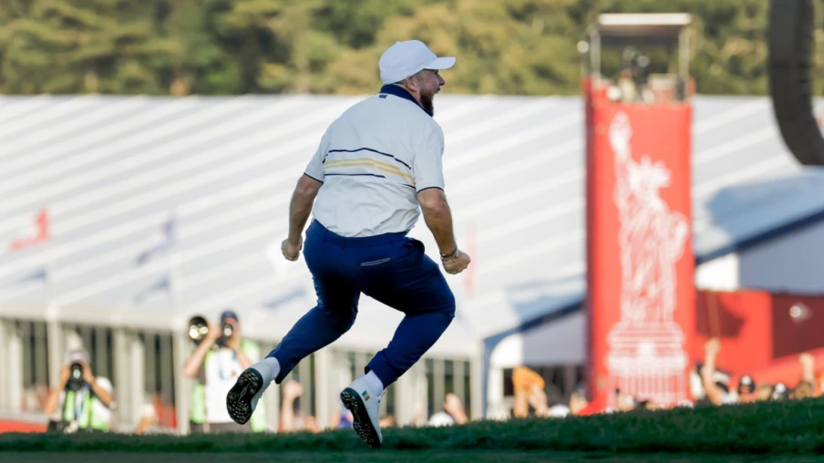 Ryder Cup : l'Europe vacille mais conserve son titre à Farmingdale