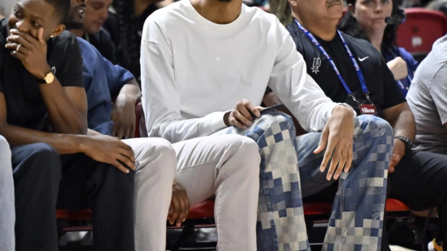 Victor Wembanyama prêt à rejouer avec les Spurs, huit mois après