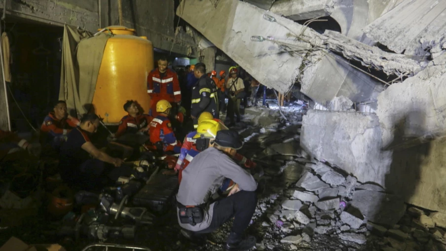 Indonésie: effondrement d'un internat à Java — 1 mort, 79 blessés