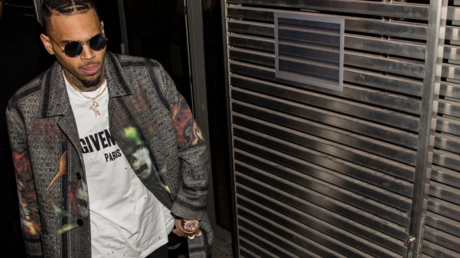 Le chanteur Chris Brown arrêté au Royaume-Uni pour agression Le chanteur Chris Brown arrêté au Royaume-Uni pour agression