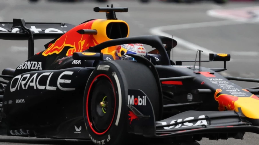 McLaren vise le titre constructeurs à Singapour; Verstappen revient