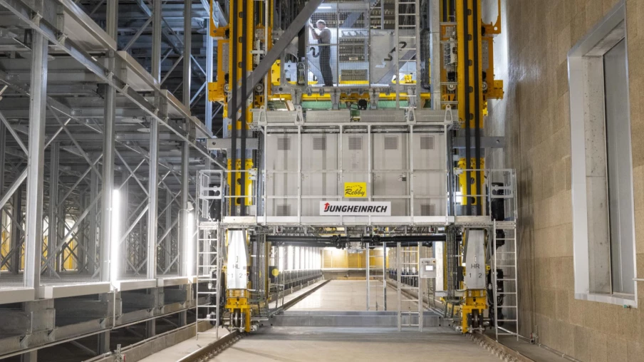 Nouvel entrepôt automatisé de matériel militaire inauguré à Emmen