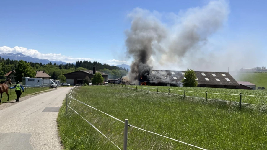 Incendie dans un manège à chevaux au Mont-sur-Lausanne