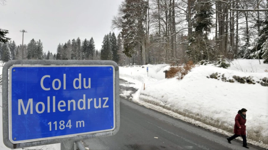 Un motard héliporté au CHUV après un grave accident