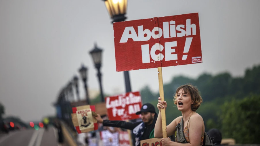 Los Angeles déclare l'état d'urgence pour aider les migrants