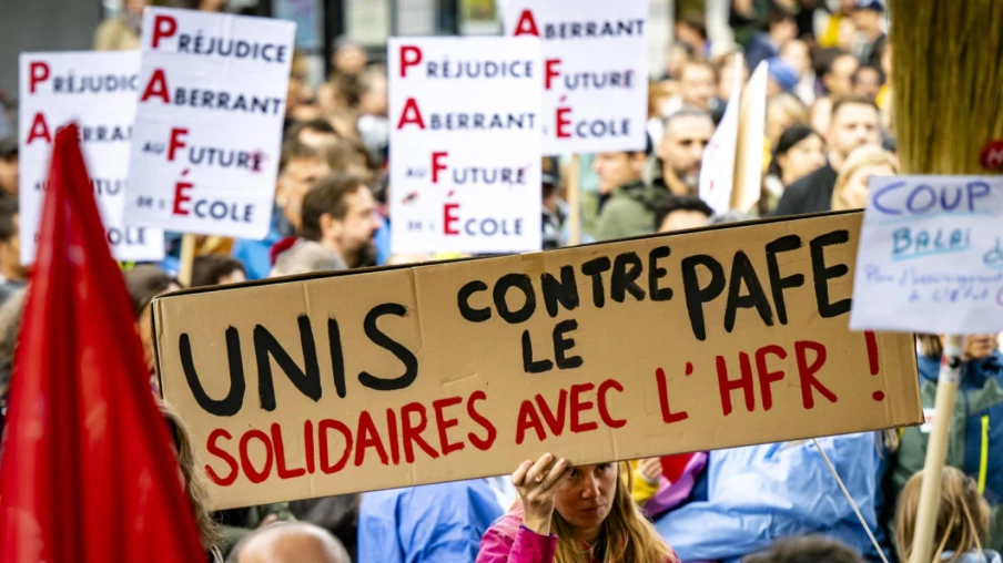 Fribourg: syndicats du service public soutiennent le référendum PAFE