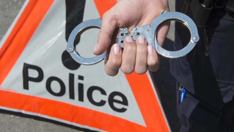 Neuchâtel : homme de 67 ans agressé par des mineurs, hospitalisé