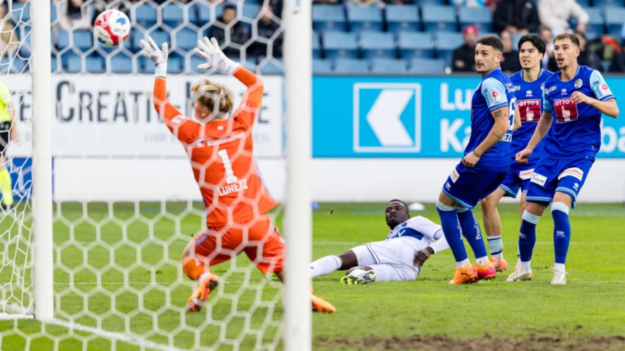 Super League: Lausanne tenu en échec 2-2 à Lucerne après buts tardifs