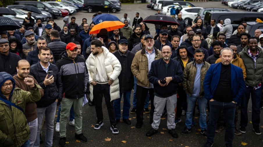 À Zurich, chauffeurs Uber en grève : revenus en chute face à Bolt