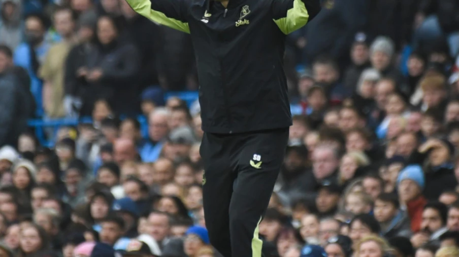 Sean Dyche nommé entraîneur de Nottingham Forest en Premier League