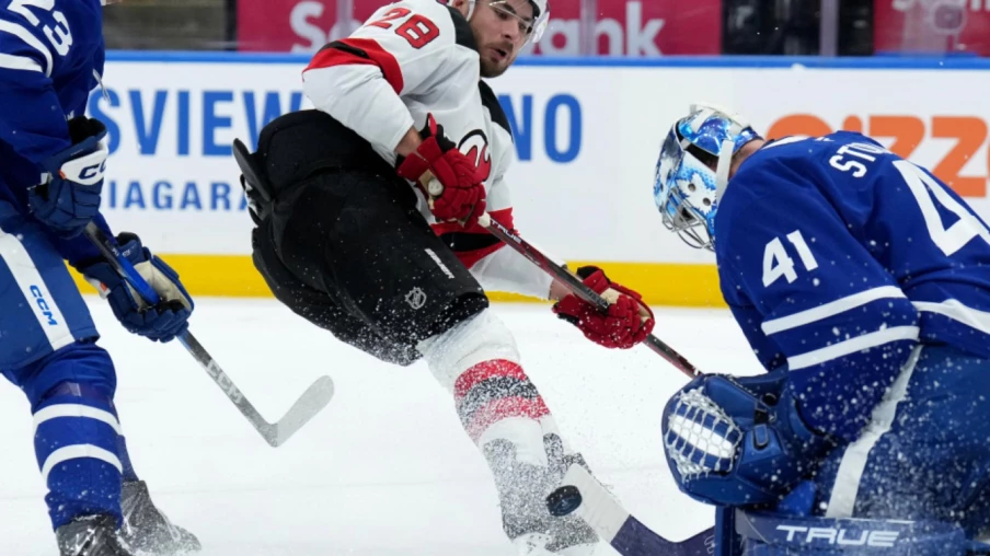 NHL: New Jersey Devils enchaînent cinq victoires, assist de Meier