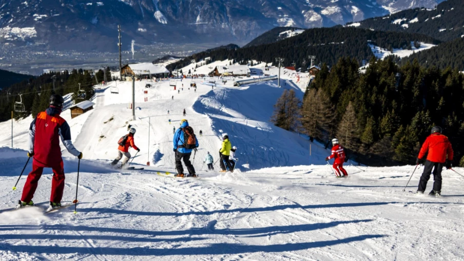 Tourisme hivernal en Suisse 2025/2026 : légère hausse des nuitées