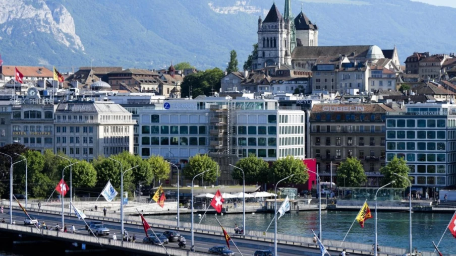 Économie suisse : perspectives s'améliorent après le rebond UBS CFA