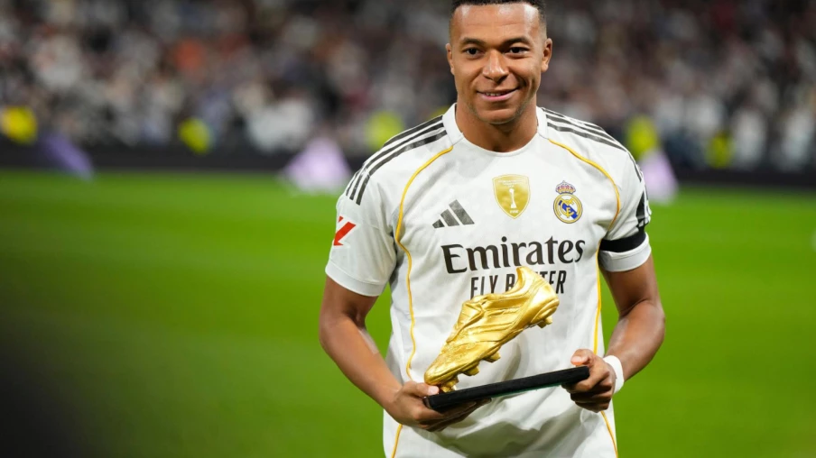 Mbappé signe un doublé et propulse le Real Madrid 4-0 contre Valence