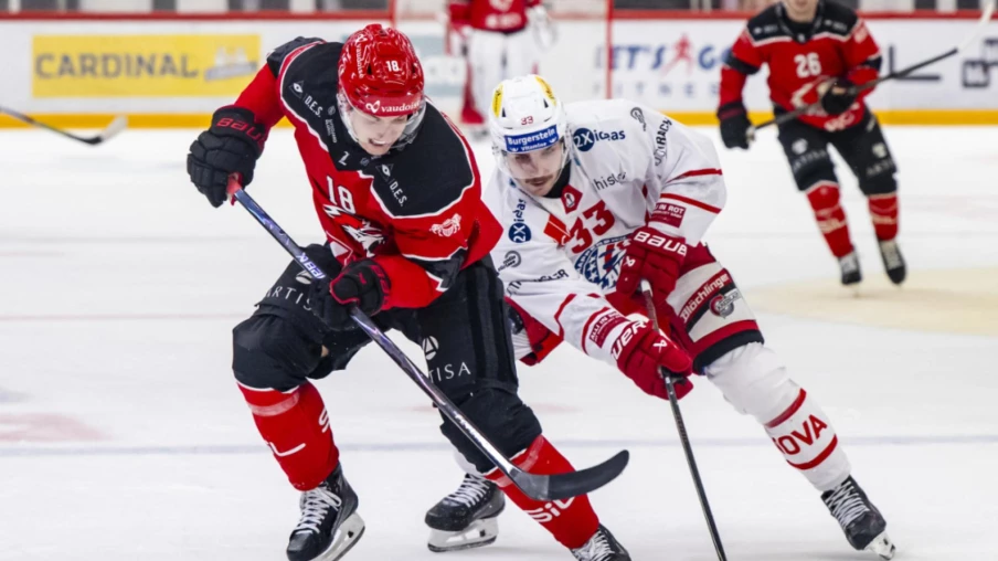 Raphael Prassl signe trois ans à Kloten, quitte le Lausanne HC en 2026