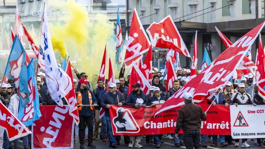 Grève des maçons romands : 7 000 en manifestation à Lausanne