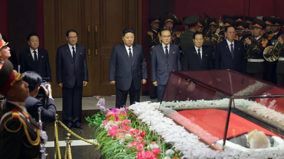 Décès de Kim Yong Nam, ancien chef d'état nord-coréen à 97 ans