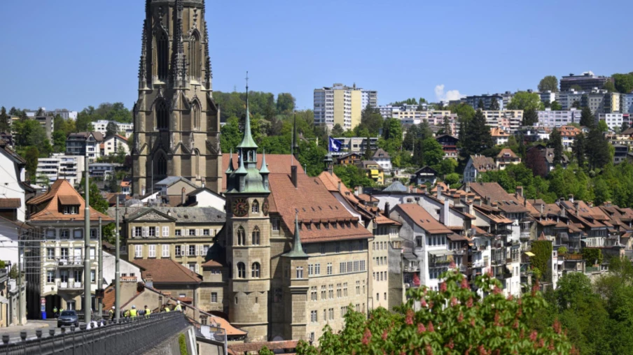 Fribourg inaugure la place Barbe-Schinner en hommage à l'humanitaire