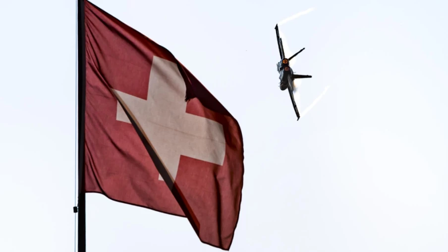 Armée suisse face au risque de pénurie de pilotes: conditions revues