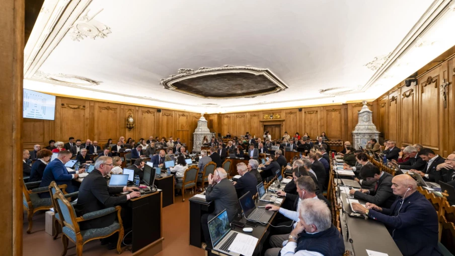 La répartition régionale des investissements scrutée à Fribourg