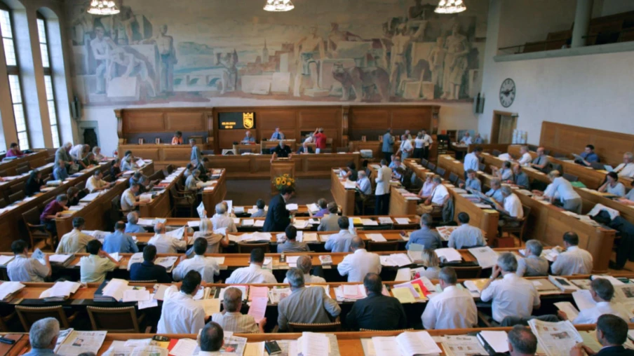 Le canton de Berne étudie la suppléance au Grand Conseil bernois