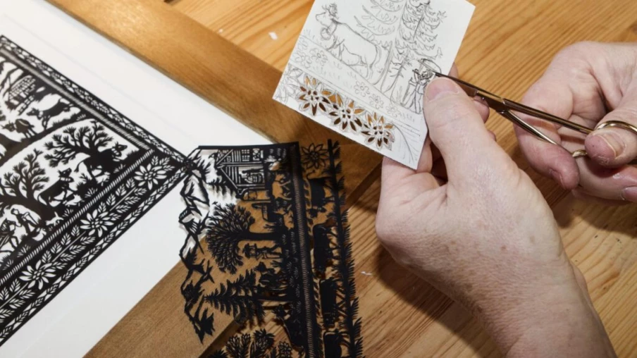 Exposition papier découpé à Château-d'Oex: 40 ans, jubilé de rubis