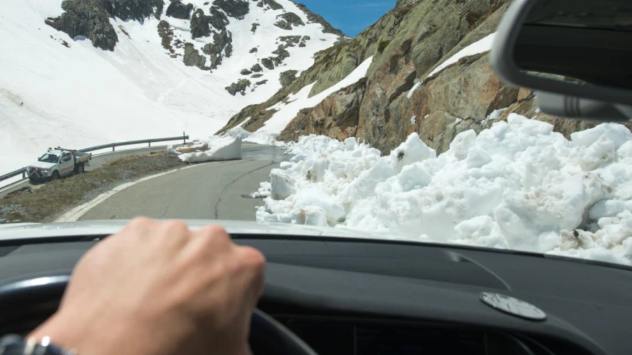 Première neige à Aoste : plus de 60 cm au col du Grand-Saint-Bernard