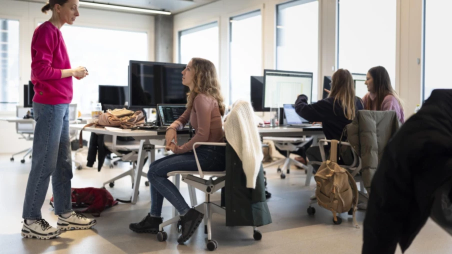 La pénurie de main-d'œuvre qualifiée recule en Suisse en 2025