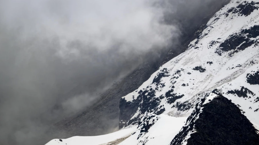 Le glacier de Blatten (VS) avance de nouveau plus vite