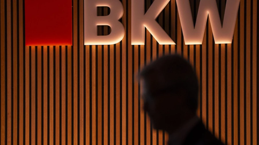 BKW étudie de grandes batteries de stockage d'énergie en Suisse