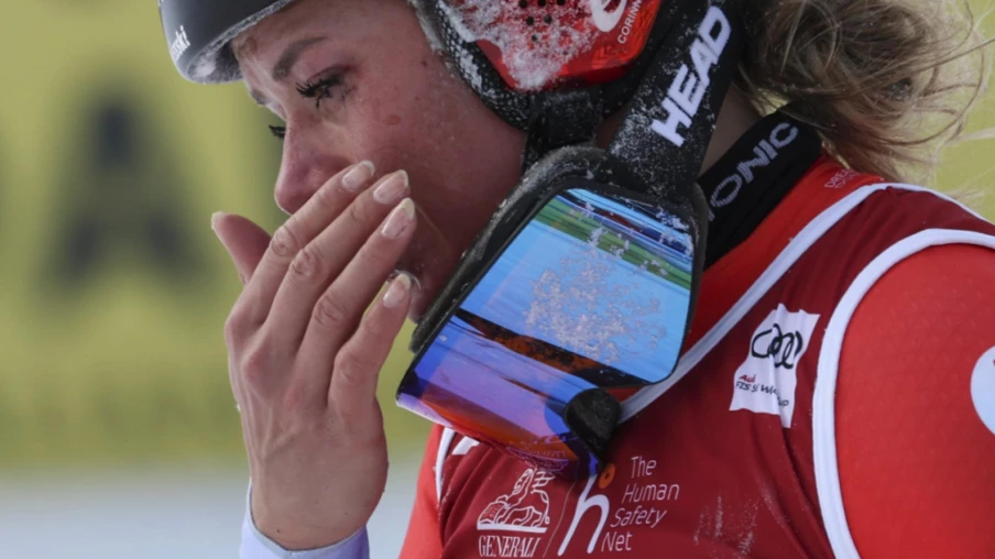 Corinne Suter blessée : hors des skis un mois, vise Cortina