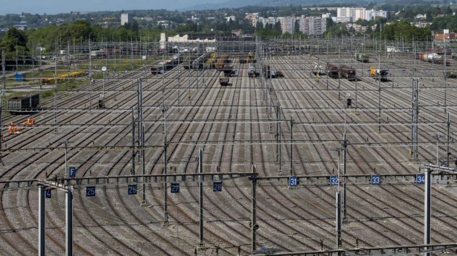 Inauguration du garage-dépôt MBC à Denges: 100 bus, panneaux solaires