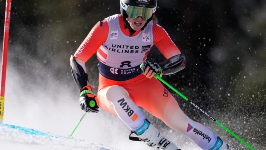 Alice Robinson en tête du géant à Mont-Tremblant, Camille Rast 5e