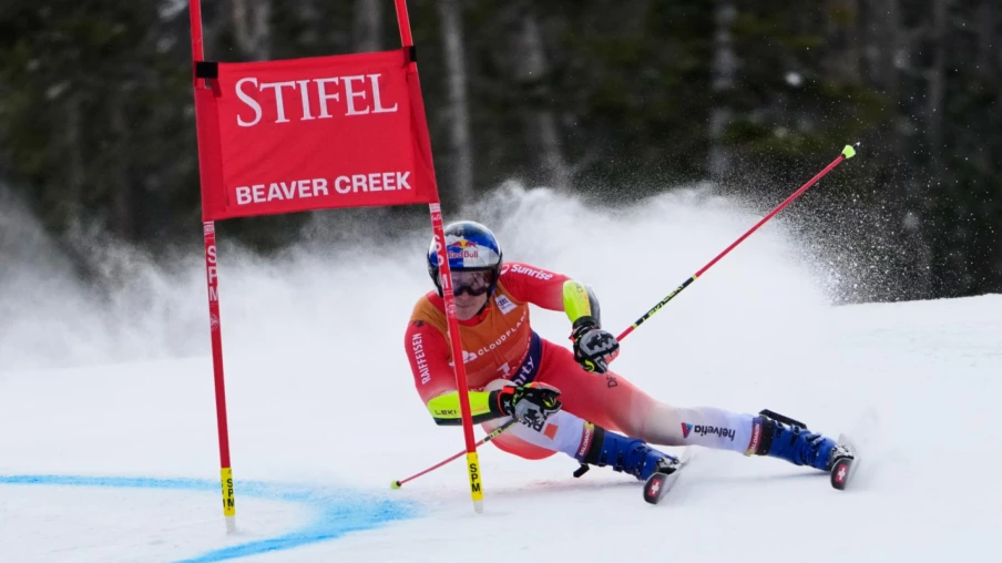 Marco Odermatt domine la première manche du géant à Beaver Creek