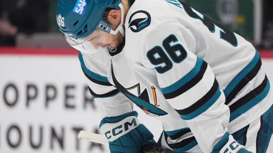 Kurashev et les Sharks battent les Hurricanes 4-1 en NHL