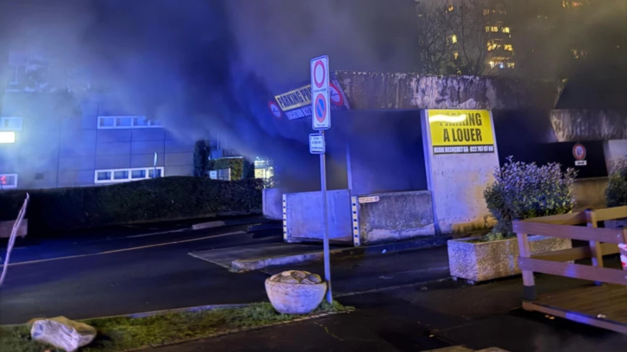 Incendie de parking souterrain à Thônex : 3 véhicules détruits