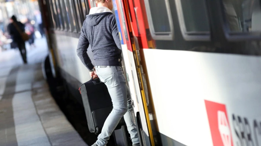 Parlement refuse la ligne Bâle–Malmö: 10 mio coupés au train de nuit