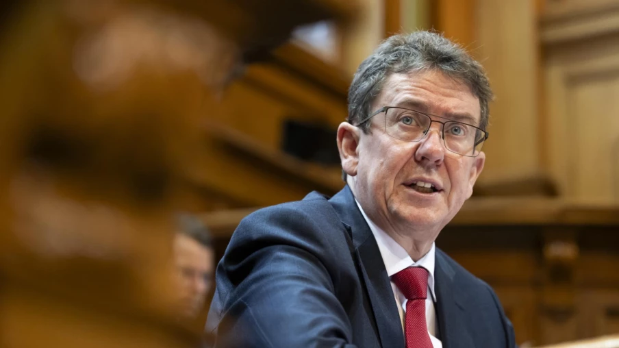 FM en Suisse: le Parlement demande le report de la désactivation 2026