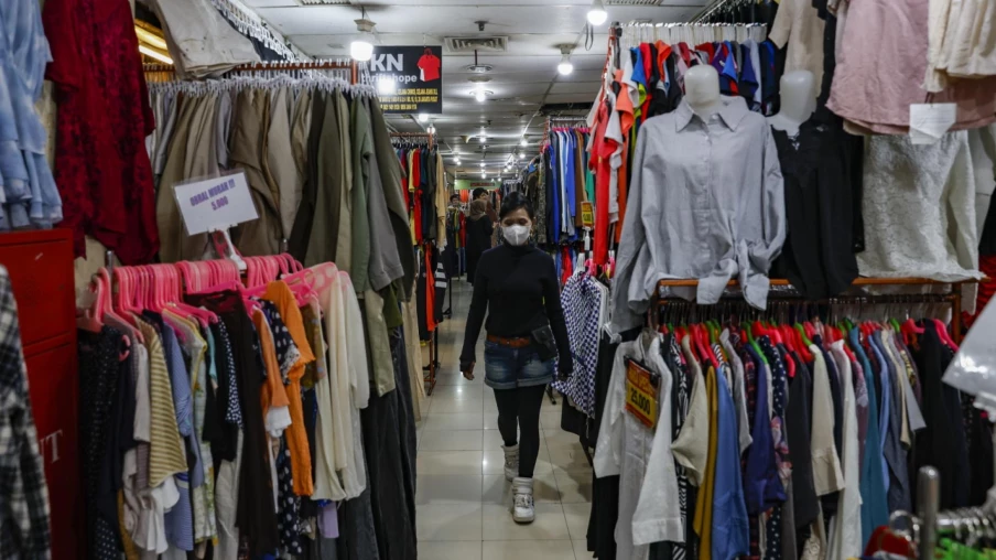 Polyester recyclé: plus de microplastiques que le vierge (étude)