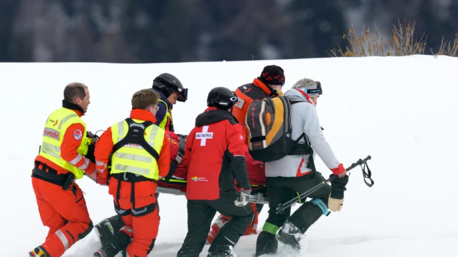 Michelle Gisin chute lourdement à St-Moritz: évacuée en hélicoptère