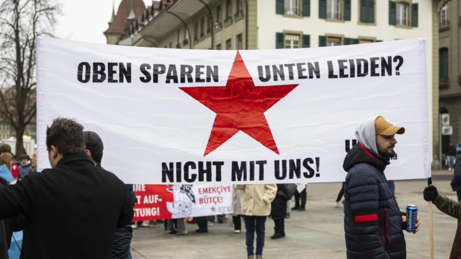 Manifestation à Berne contre l'austérité fédérale et le réarmement