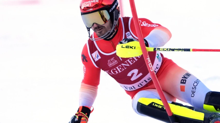 Slalom Val d'Isère : Loïc Meillard en tête après la 1re manche