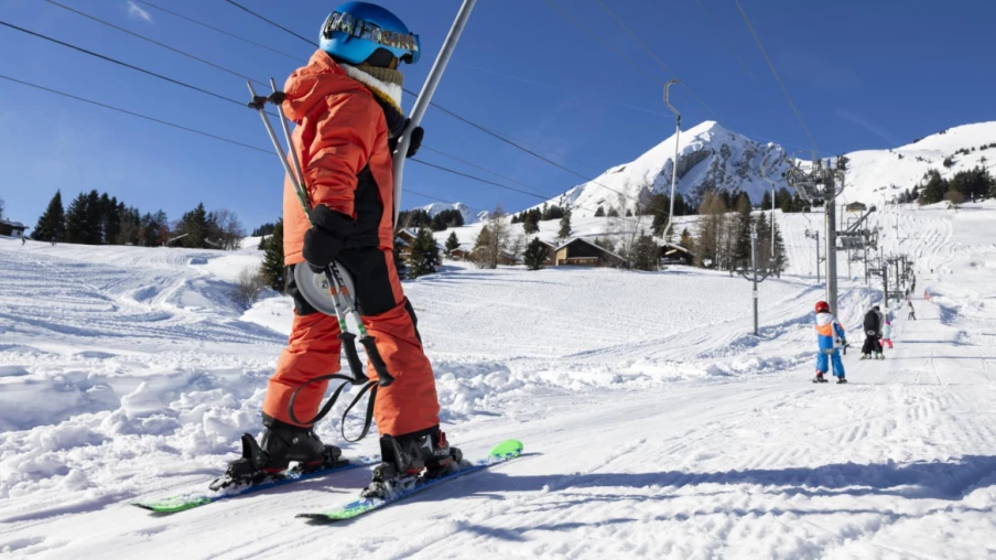 Hausse des prix des vacances au ski en Suisse en 2026