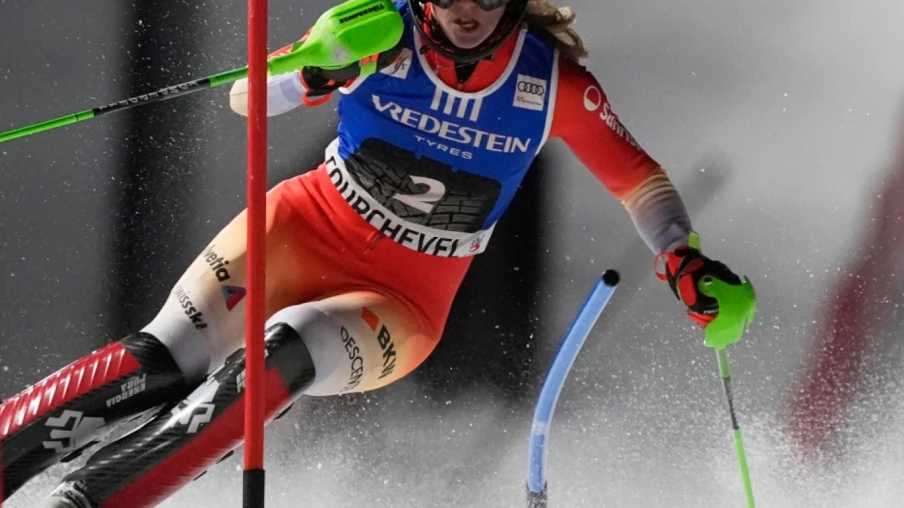 Slalom nocturne de Courchevel : Rast 2e derrière l'intouchable Shiffrin