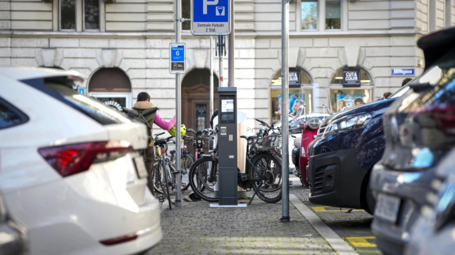 Bienne: l'exécutif répond à la pétition sur le stationnement