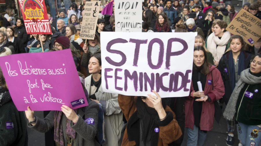Fribourg: lutte contre la violence conjugale et bracelet électronique