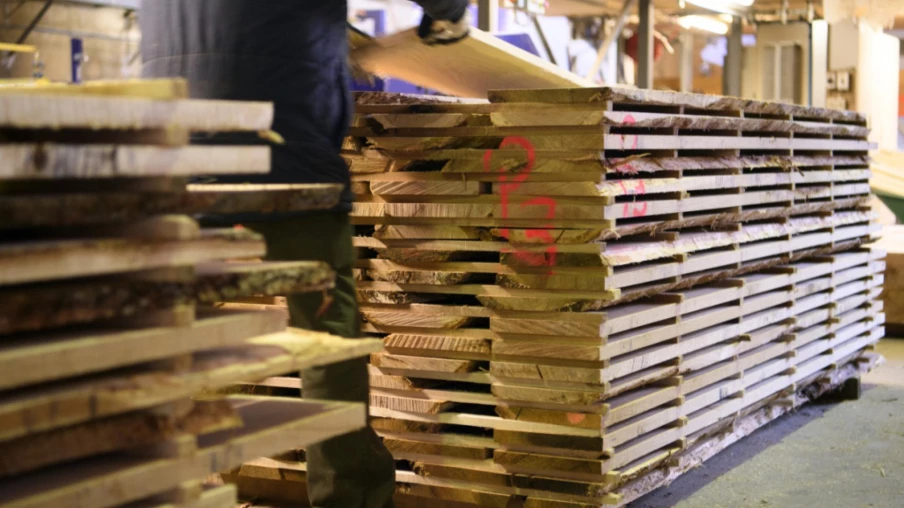 Vaud accorde 3 millions de francs de subventions aux scieries